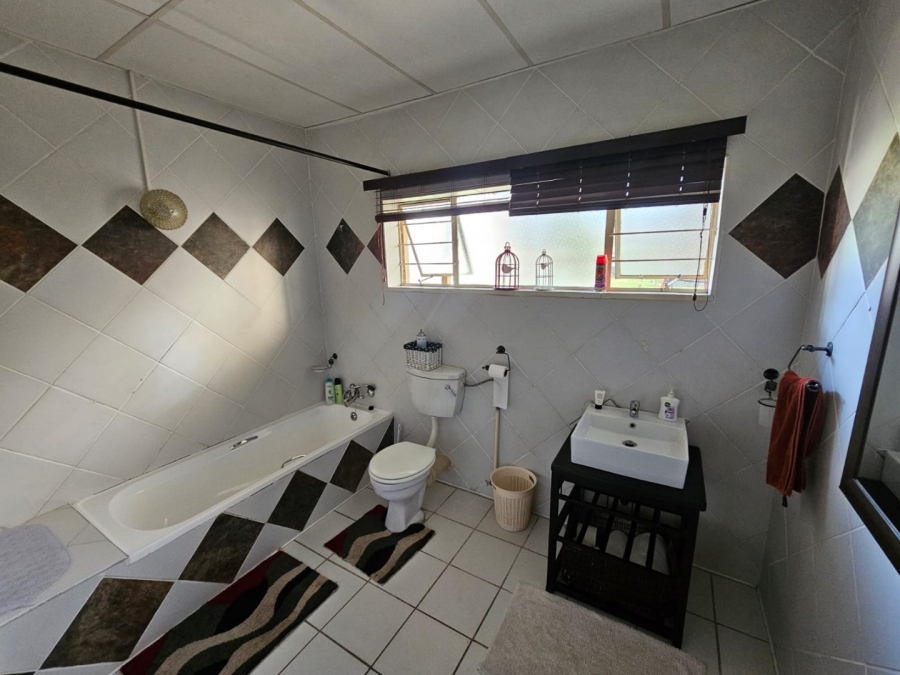 4 Bedroom Property for Sale in Vaalpark Free State